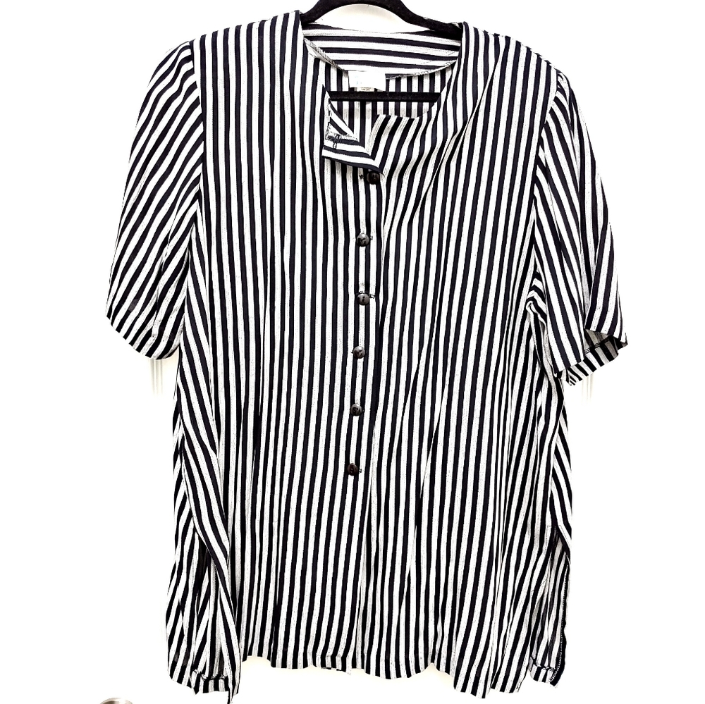 ``T25378 For You One Gray & Black Striped Tunic
